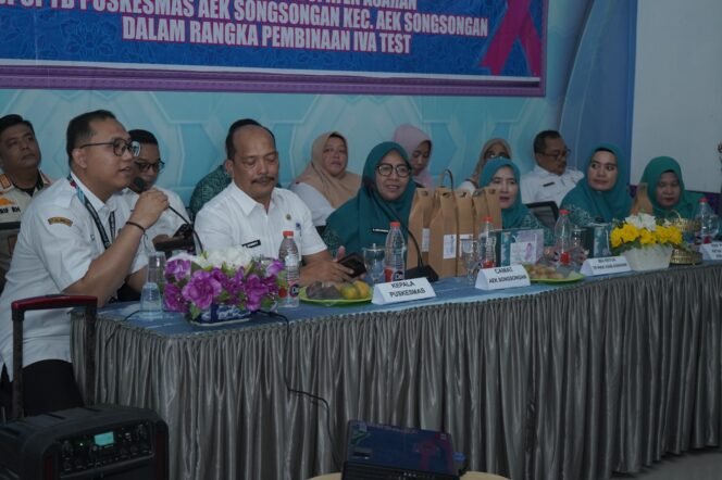 
Ketua TP. PKK Kabupaten Asahan Sosialisasikan dan Monitoring IVA Test di Kecamatan Aek Songsongan