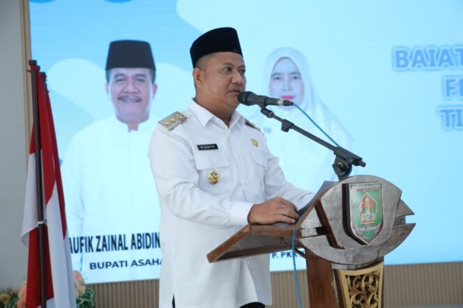 
Wakil Bupati Asahan Lantik dan Bait Dewan Juri FSQ Tingkat Kabupaten Asahan Tahun 2025