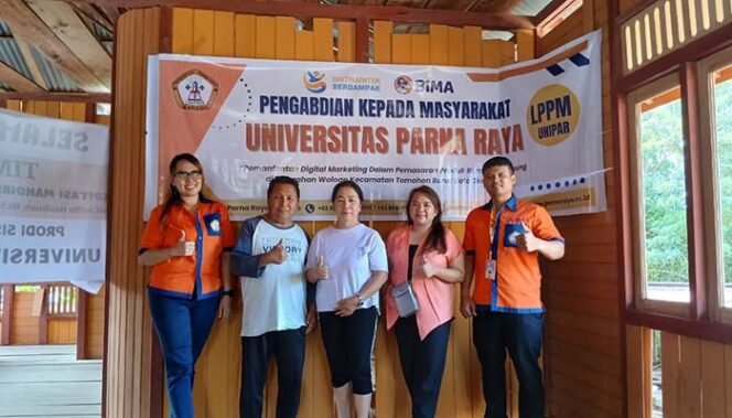 
Rumah Panggung Woloan Masuk Era Digital, Unipar Hadirkan Solusi Pemasaran Online