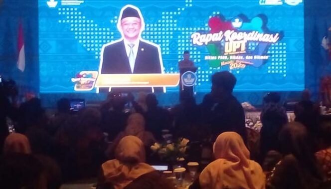 
Foto - Mendikdasmen Prof Dr Abdul Mu'ti Saat Membuka Rakor UPT Paud Dikdasmen Jumat (26/9) di Hotel Gren Kawanua Manado