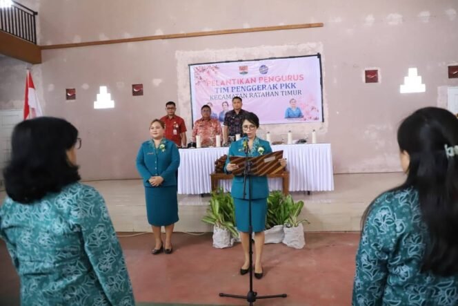 
Bupati Mitra Lantik Pengurus TP PKK Ratim