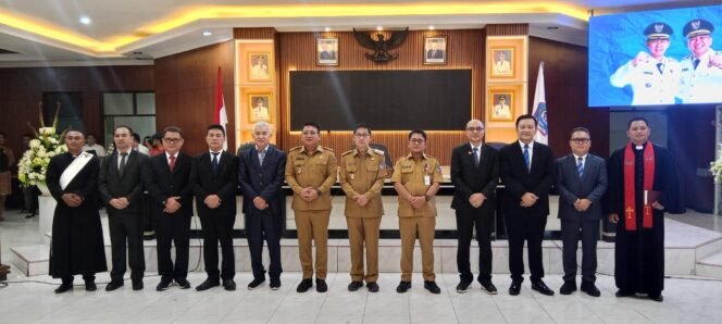 
Wali Kota Bitung Lantik 7 Pejabat Baru