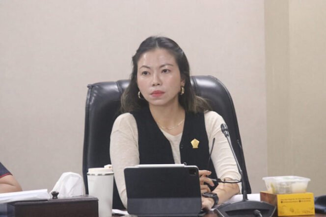 
Rapat Internal Fraksi Golkar di DPRD Sulut, Bahas Instruksi Ketua DPP dan Ketua DPRD I Sulut