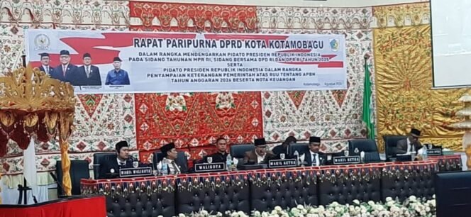 
Wali Kota Kotamobagu Ikuti Paripurna DPRD Dengarkan Pidato Presiden