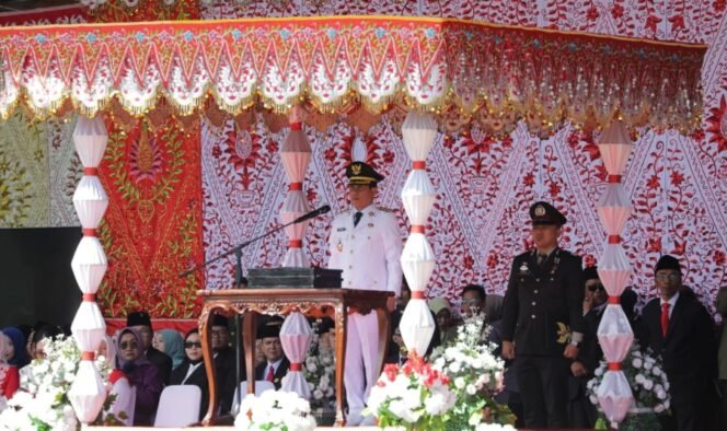 
Wali Kota Kotamobagu Weny Gaib Pimpin Upacara HUT ke-80 RI di Kotamobagu