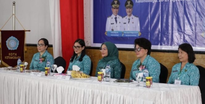 
TP-PKK Kotamobagu Sambut TP-PKK Sulut Hadiri Pemilihan Duta Stunting