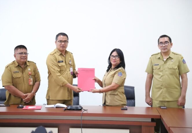 
Pemkab Mitra Terima Hasil Pemeriksaan Penyelenggaraan Pemerintahan dari Inspektorat Provinsi Sulut