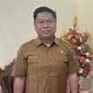 Foto - Kepsek SMA Negeri 7 Manado Dr Willem Rawung SSi.MM