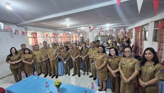 
I Wayan Sumerta Menjadi PLT Kepsek SMA Negeri 2 Manado, Sekretaris Dikda Sulut Jefry Runtuwene Minta Tingkatkan Kualitas Belajar