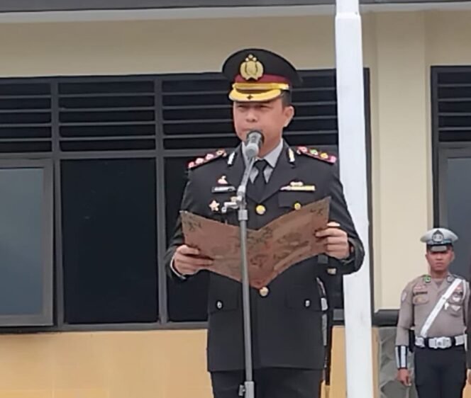
Kapolres Albert Zai Inspektur Upacara Peringatan Hari Sumpah Pemuda Ke-79