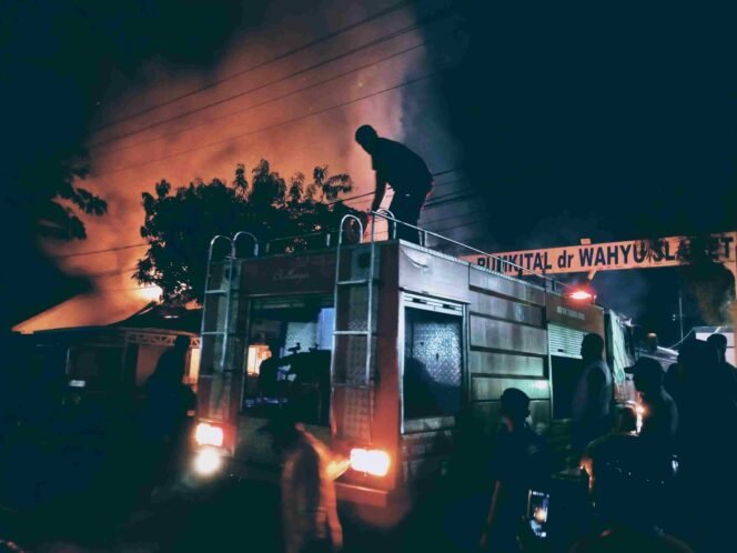 
RSAL dr Wahyu Slamet Alami Kebakaran Bangunan Induk dan Pasien  Aman