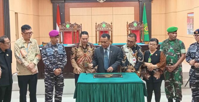 Ketua PT Manado Resmikan Ruang Sidang Baru dan Luncurkan Dua Aplikasi Inovatif di PN Bitung
