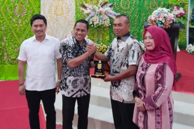 
Pangdam XIII Merdeka Mayjen TNI Suhardi Ajak Masyarakat Kotamobagu Jaga Persatuan Bangsa