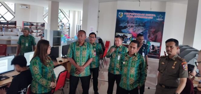 
Sidak Sejumlah Dinas, Wali Kota Kotamobagu Bakal Tindak Tegas ASN Tidak Disiplin