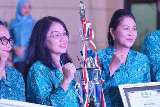 
Ketua TP PKK Kota Bitung, Ellen Honandar Sondakh 