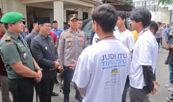 
Forkopimda Kotamobagu Bersatu Lawan Judi Online, Gaungkan Semangat Sumpah Pemuda