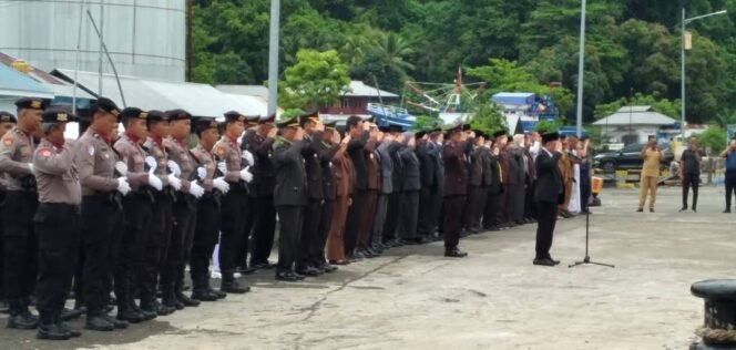 
Bupati Yusra Pimpin Upacara Pelarungan Bunga Hari Pahlawan Nasional ke-80 RI