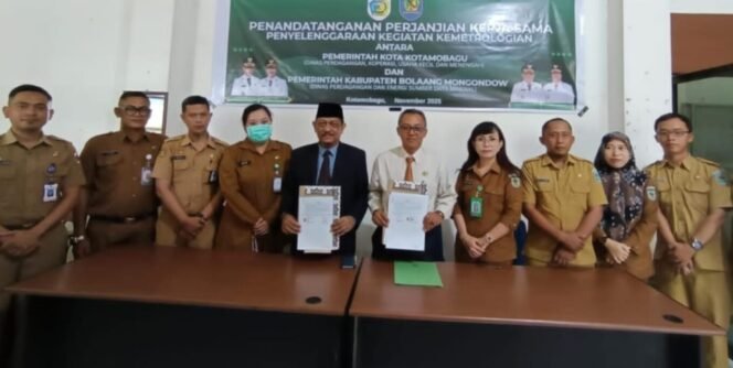 
Pemkot Kotamobagu Tandatangani Kerjasama dengan Disperindag ESDM Bolmong Terkait Perlindungan Konsumen