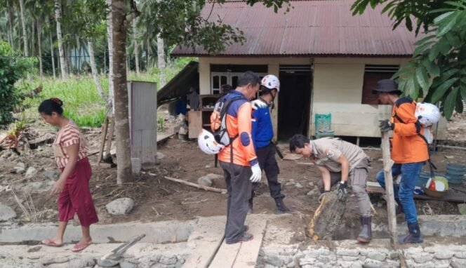 
Pemkot Kotamobagu Turunkan Personel TRC Bantu Warga Bolmong Terdampak Banjir