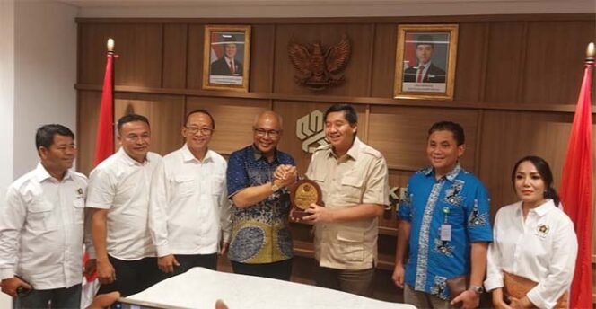 
Menteri PKP Bersama PWI Fasilitasi 5.000 Unit Rumah Wartawan