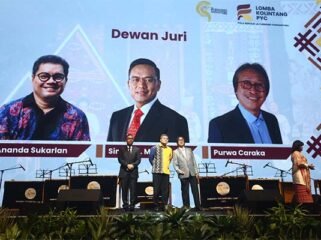 Foto : Dewan Juri dari kiri ke kanan, Ananda Sukarlan, Simon Aloysius Mantiri dan Purwa Caraka