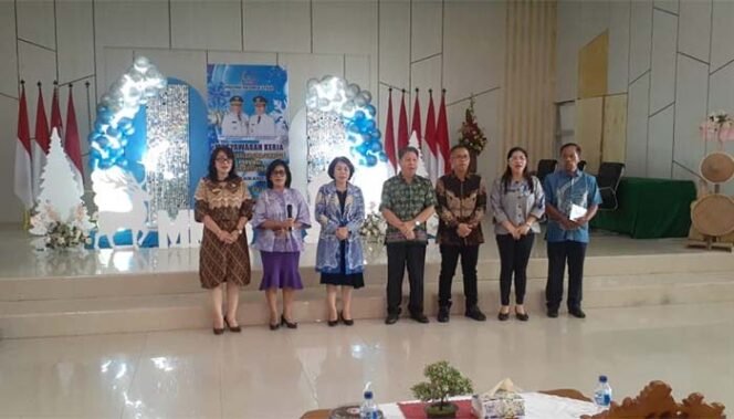 
Foto - Kadis Dikda dan Kepala Bidang dan Korwas