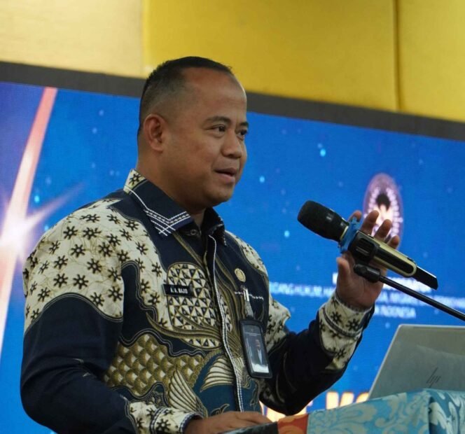 
Foto : Kasubdit Kerjasama Antar Negara-Ditjen Imigrasi, Agus A. Majid