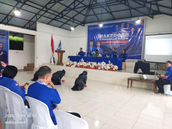 
Foto:Tampak kegiatan saat dimulai dengan tarian kabela adat mongondow