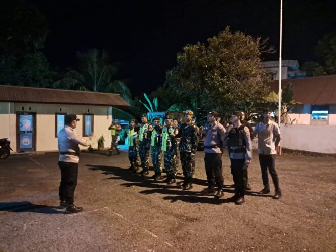 
Jaga Kamtibmas, TNI–Polri Sisir Lokasi Rawan di Siau Timur