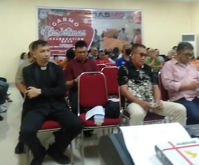 
Suasana ibadah menyambut Natal Gabungan Bridge Manado.(1st)