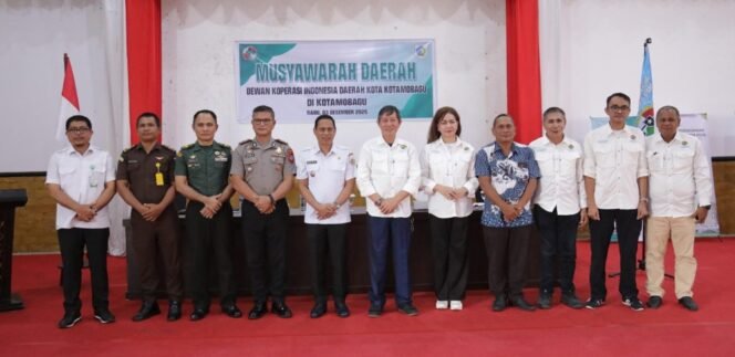 
Wali Kota Weny Gaib Membuka Musda Dekopin Daerah Kota Kotamobagu