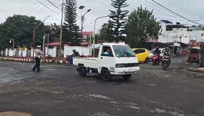 
Polres Mitra Laksanakan Penertipan Lalu Lintas Pagi Hari, Ciptakan Situasi Kamtibmas dan Kamseltibcar Lantas yang Kondusif
