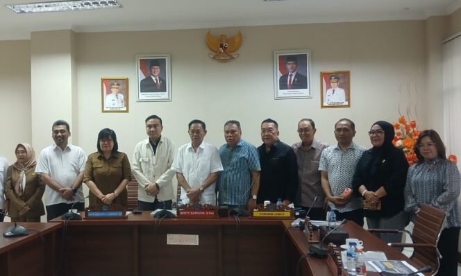 
Atasi Masalah Sampah, Komisi III Dorong  Pengoprasian TPAS Regional Ilo ilo