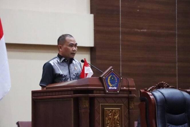 
Aspirasi Warga Minsel – Mitra Menggema Diparipurna DPRD Sulut. Remly Kandoli : Mudah Mudahan Terealisasi