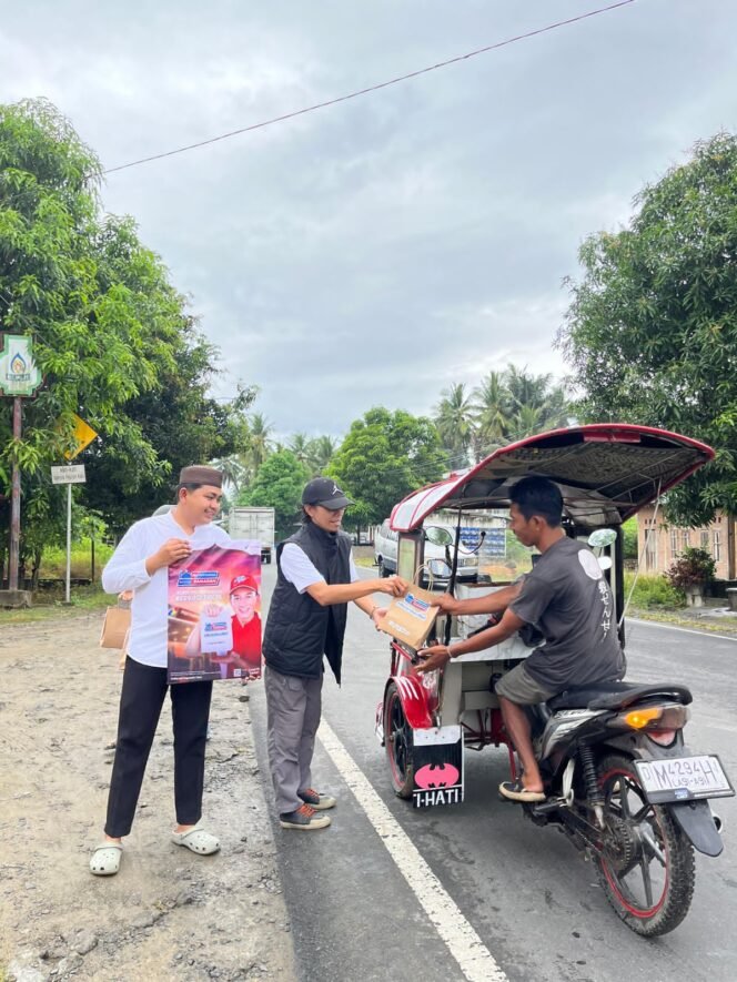 
Pertamina Petra Niaga Regional Sulawesi Bersama Agen dan SPBE Bagikan 3.300 Takjil Gratis