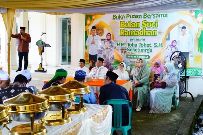
Silaturahmi Ramadhan di Kampung Halaman,Bupati Muba Berbagi Kebahagiaan Bersama Warga