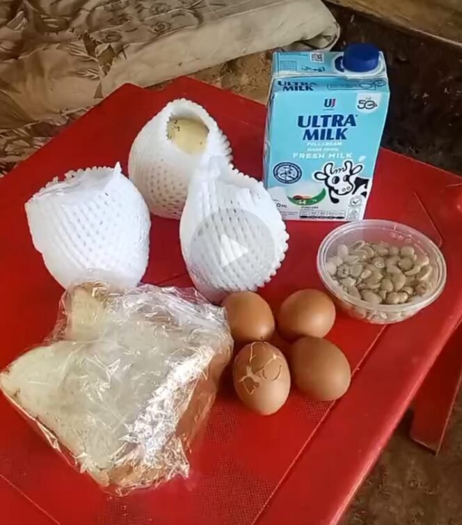 
Menjelang Libur Idulfitri, Paket MBG Misterius Muncul di Rote Ndao: Hari Ini Tersalurkan Diam-diam, Kelurahan Metina Bisu