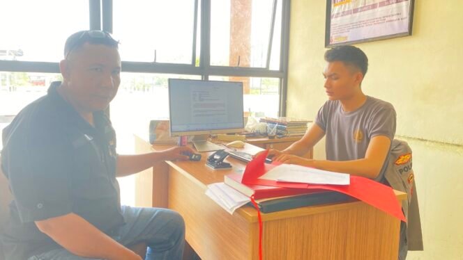 
Legislator Meidi Pontoh melapor pidana pencemaran nama baik ke Polres Bolmong Utara