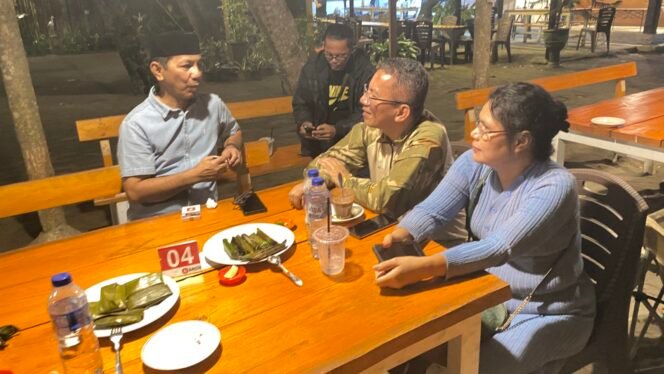 
Sekda Jusnan Mokoginta  Buka Puasa Bersama Dengan Sekretaris PWI Sulut