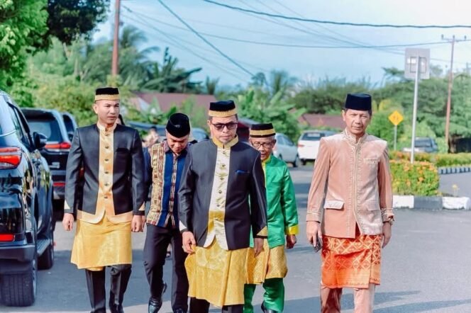 
Tradisi Adat Mopohabaru Menyambut Hari Idul Fitri 1447 H