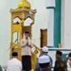 Bupati Bolmong Utara Sirajudin Lasena di Masjid Agung Baiturrahaman Boroko
