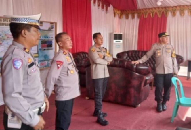 
Kapolres Kotamobagu AKBP Irwanto Dampingi Tim Wasops Pastikan Oprasi Ketupat Berjalan Optimal