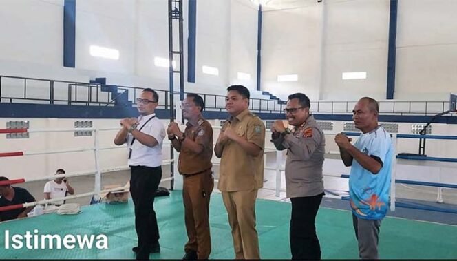 
Wabup Bulahari Tinjau Kesiapan Kejuaraan Tinju Bupati Cup 2026