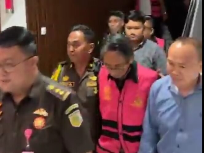 
Kejati Sulut Kupas Peran Empat Tersangka Korupsi Bantuan Gunung Ruang, Kerugian Capai Rp22,7 Miliar