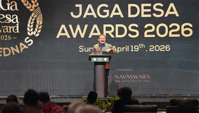 
Foto  : Jaksa Agung Republik Indonesia ST Burhanuddin saat menyampaikan arahan dalam acara Apresiasi dan Penganugerahan atas Capaian Program Jaksa Garda Desa yang bertajuk ABPEDNAS Jaga Desa Award 2026 yang diselenggarakan di Fairmont pada Minggu 19 April 2026.