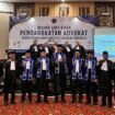 Foto bersama usai pelantikan para advokat baru DePA-RI di Makassar, Sulawesi Selatan, Minggu 19 April 2026 (Foto: Istimewa)