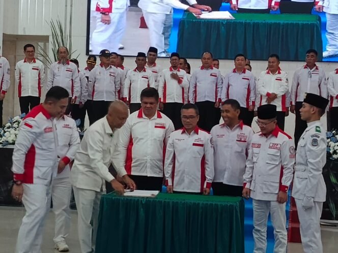 
Pelantikan DPD dan DPC ABPEDNAS Se-Sulut di Manado, Perkuat Kesadaran Hukum Pengelolaan Dana Desa