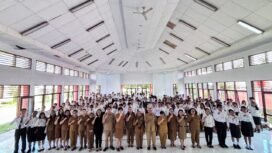 Foto - 208 Siswa SMK Negeri 1 Tondano dan Guru guru serta Penguji UKK