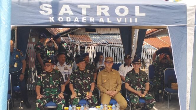 
Bakti Sosial TNI AL di Bitung, Hunian Warga Berubah Lebih Layak
