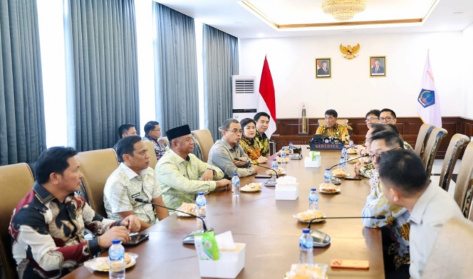 
Wali Kota Kotamobagu Hadiri Raker Bersama Gubernur Sulut